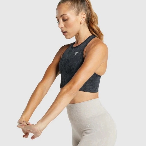 Gymshark Adapt Animal Seamless Sports Bra-Butterfly Black size M - Picture 2 of 9